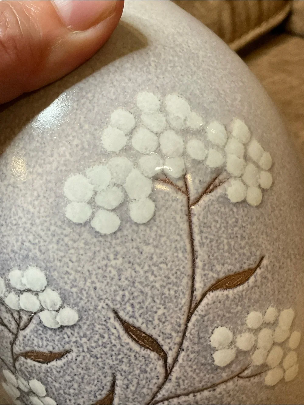 Serra Earthenware Bud Vase with White Flower Inlays